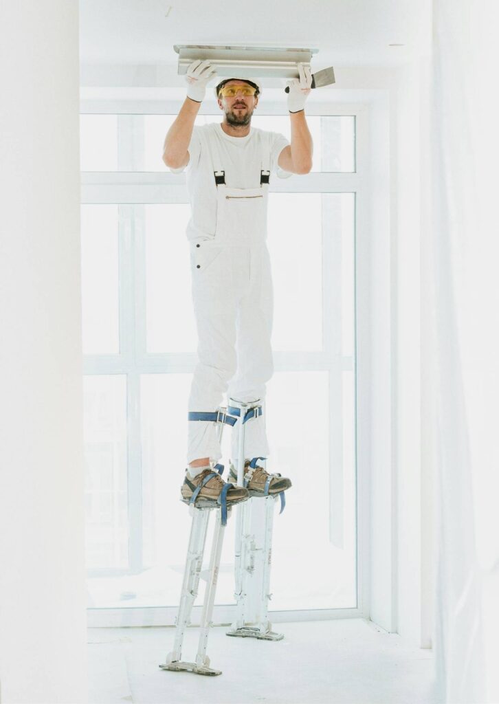 Johny Hernandez Offer Same Day DryWall Repair (1)
